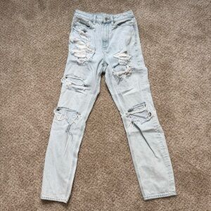 American Eagle Size 4 Long Distressed High Waisted Light wash Jeans